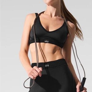 ALO Yoga Airlift Line Up Bra Women's Black Medium